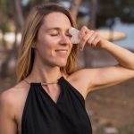 experte face yoga face taping